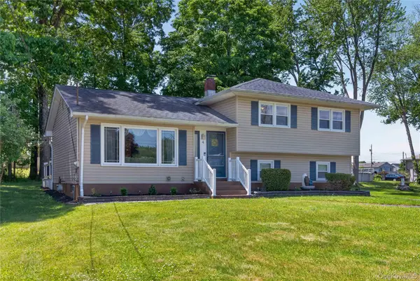 4 Saint Eve Court, Middletown, NY 10940
