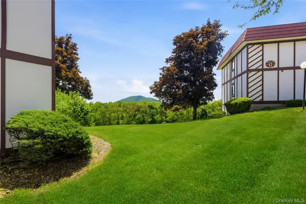 13 Skyline Drive #10, Fishkill, NY 12524