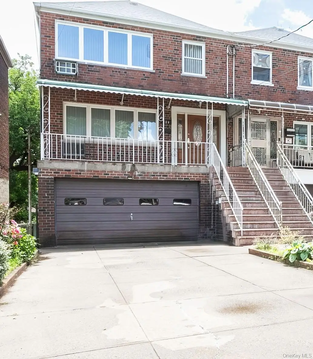 810 Neill Avenue, Bronx, NY 10462 - #1