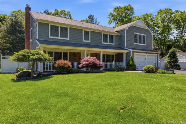 6 Sussex Lane, Stony Brook, NY 11790