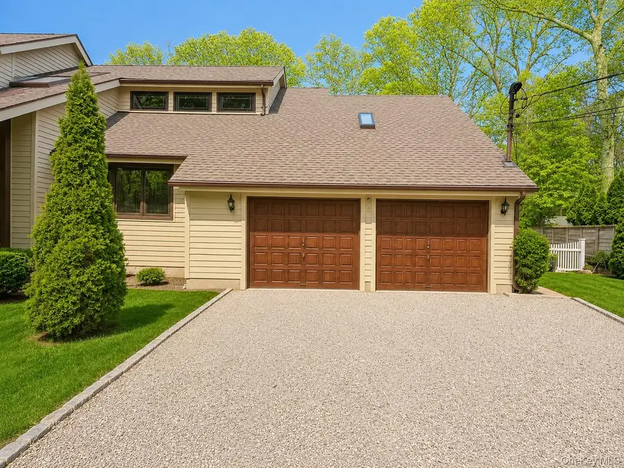 19 West Street, Middle Island, NY 11953 - #2