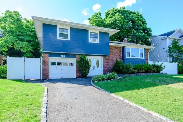 120 Sutton Drive, Plainview, NY 11803