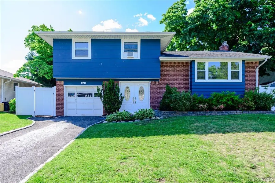 120 Sutton Drive, Plainview, NY 11803 - #2
