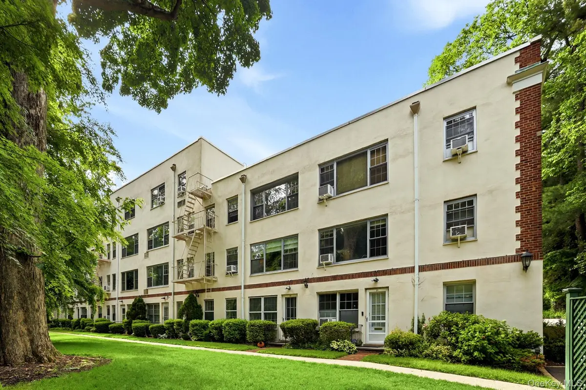 22 Alden Place #22, Bronxville, NY 10708 - #1