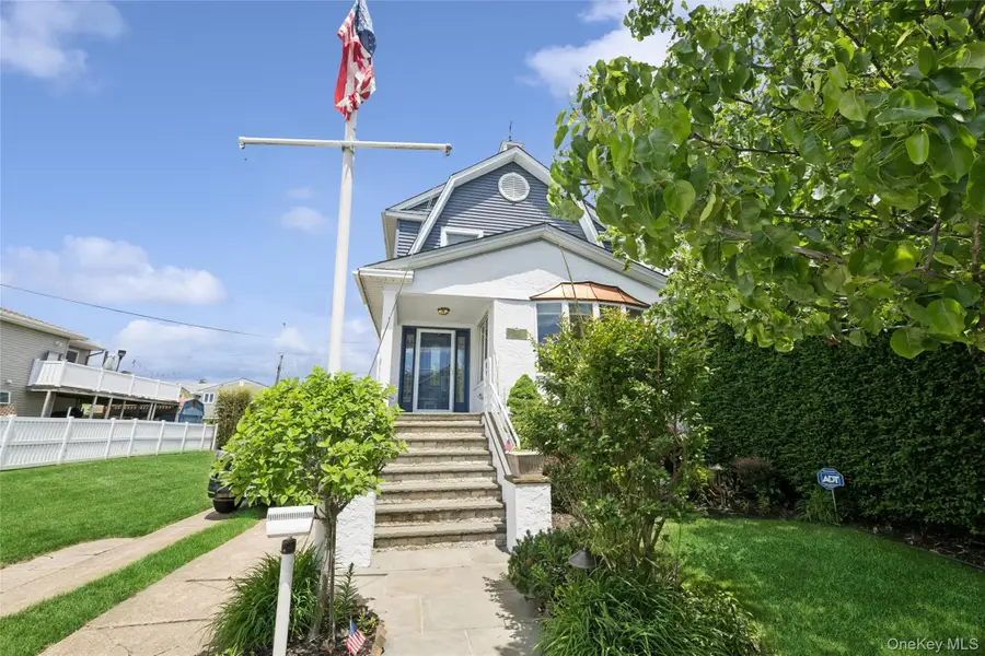 8 Hastings Road, Island Park, NY 11558 - #3