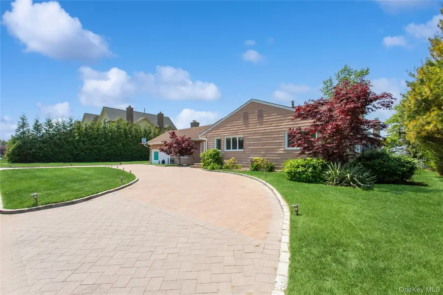 996 Wateredge Place, Hewlett Harbor, NY 11557 - #3