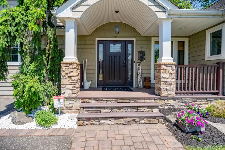 8 Melony Avenue, Plainview, NY 11803 - #2