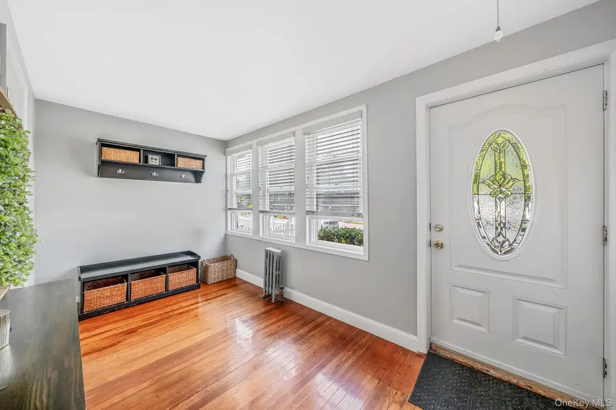 24 Huntington Ave, Lynbrook, NY 11563 - #3