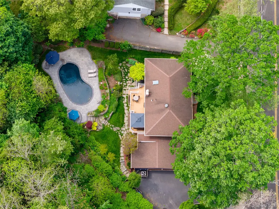 37 Mckay Road, Huntington Station, NY 11746 - #3