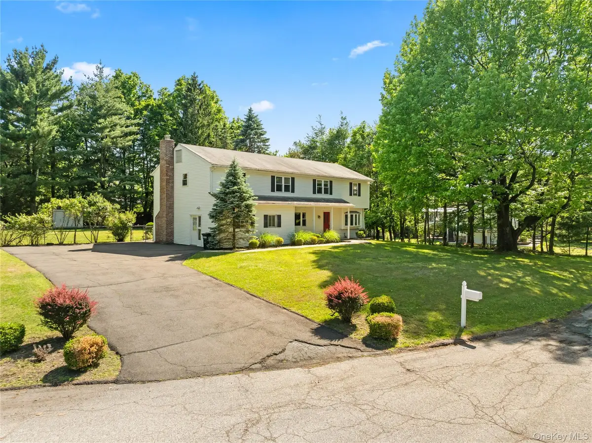 5 Daisy Court, Airmont, NY 10901 - #1