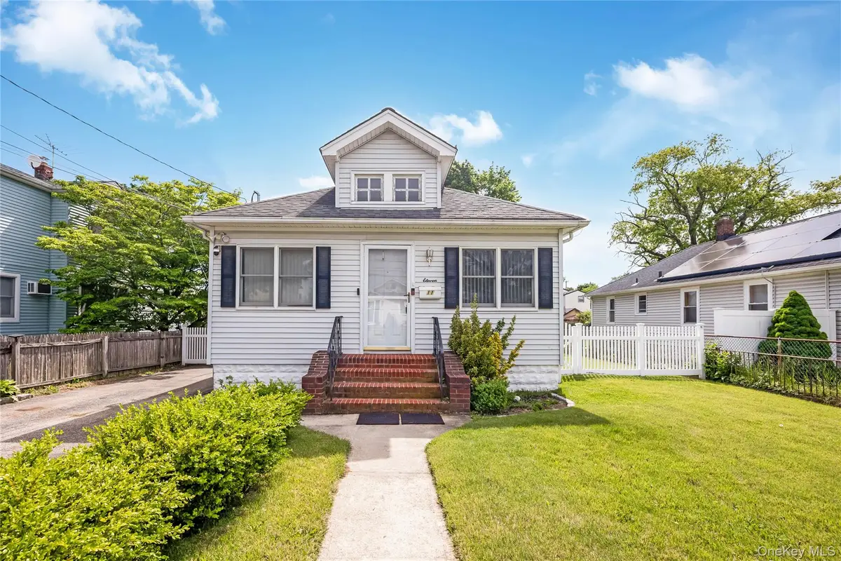 11 Locust Avenue E, Farmingdale, NY 11735 - #1