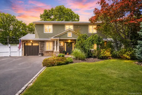 17 Leslie Lane, Smithtown, NY 11787