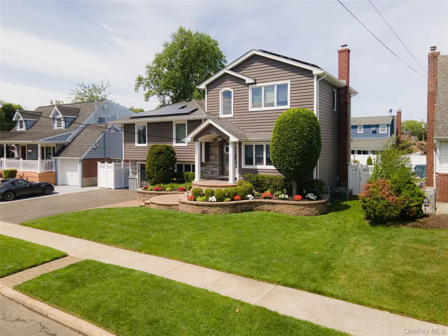 420 Philadelphia Avenue, Massapequa Park, NY 11762 - #3