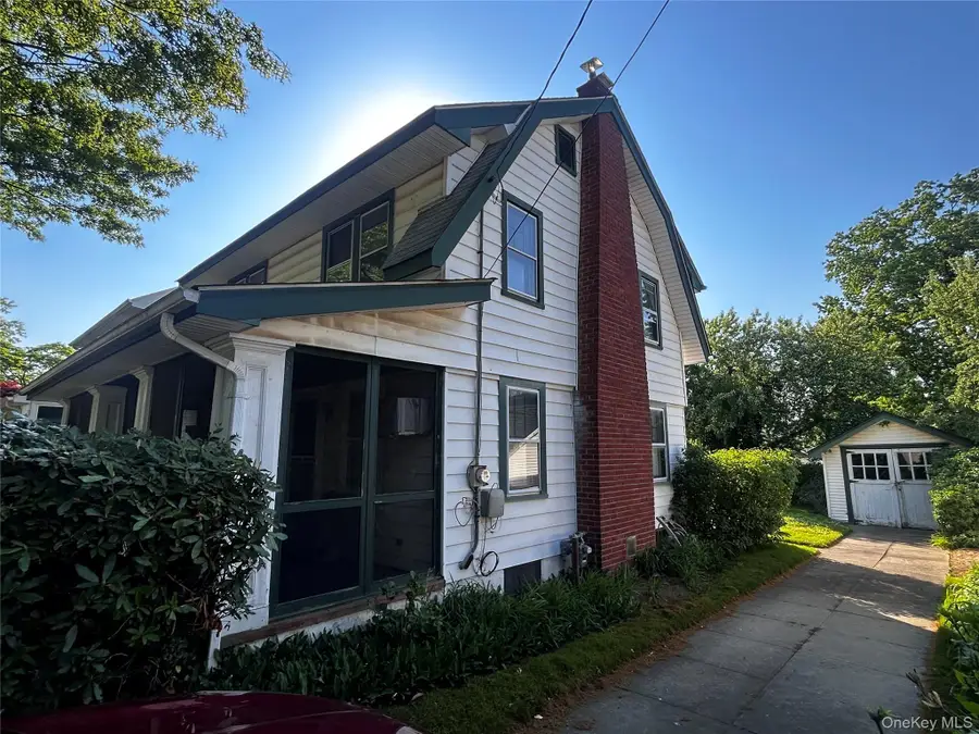 45 Berry Street, Lynbrook, NY 11563 - #2