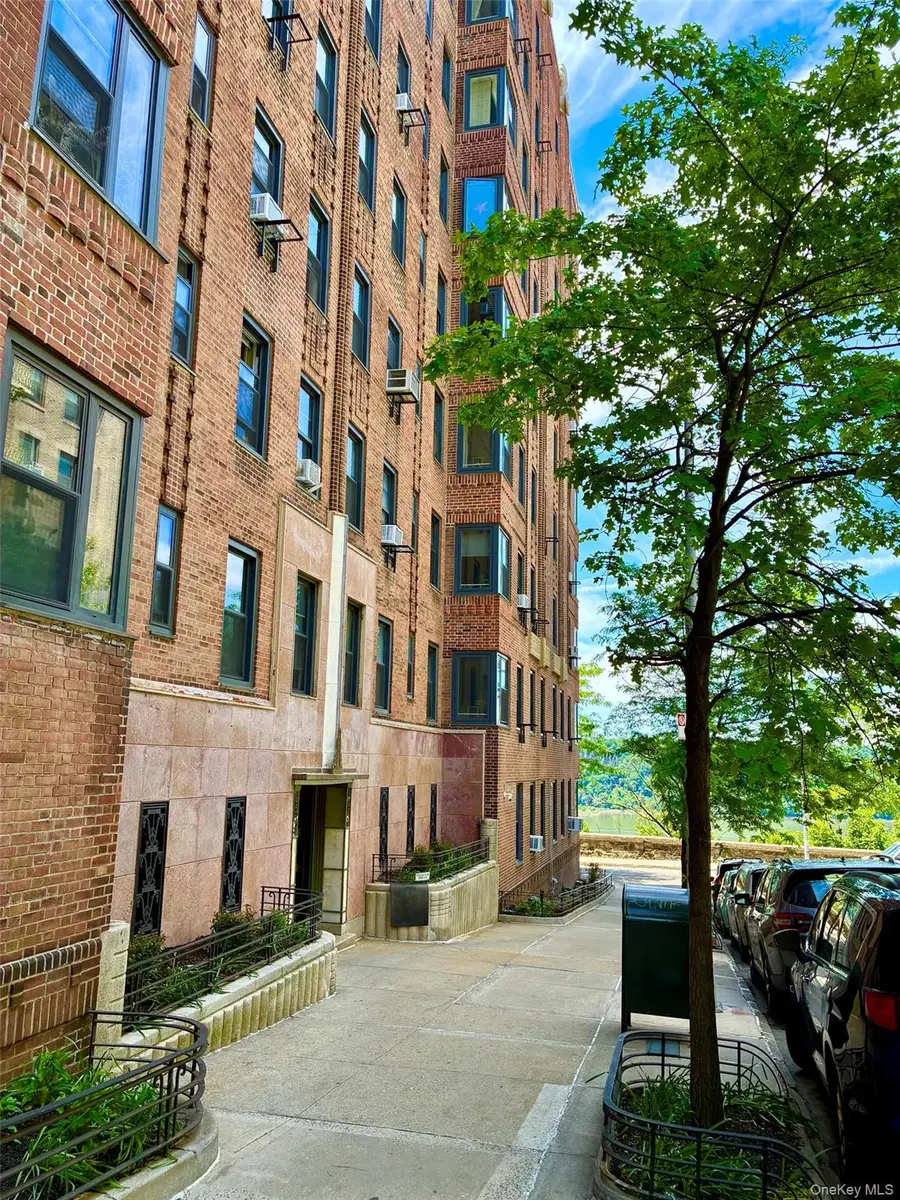 250 Cabrini Boulevard #4A, New York, NY 10033 - #3