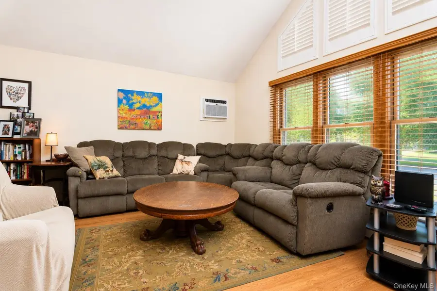 33 Guardian Drive, Mount Sinai, NY 11766 - #2