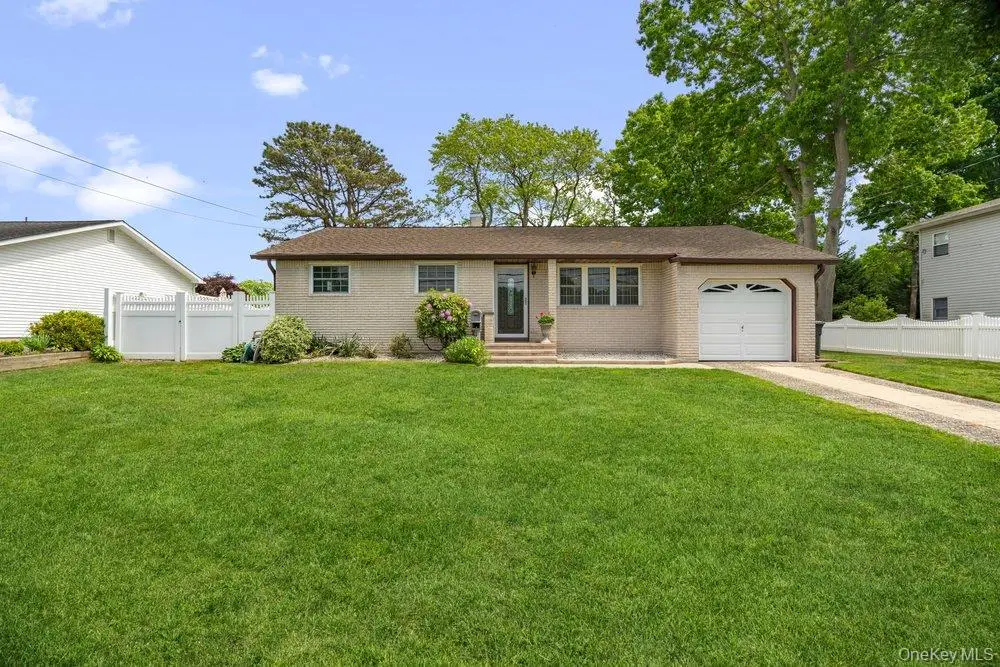 173 Loop Drive, Sayville, NY 11782 - #1