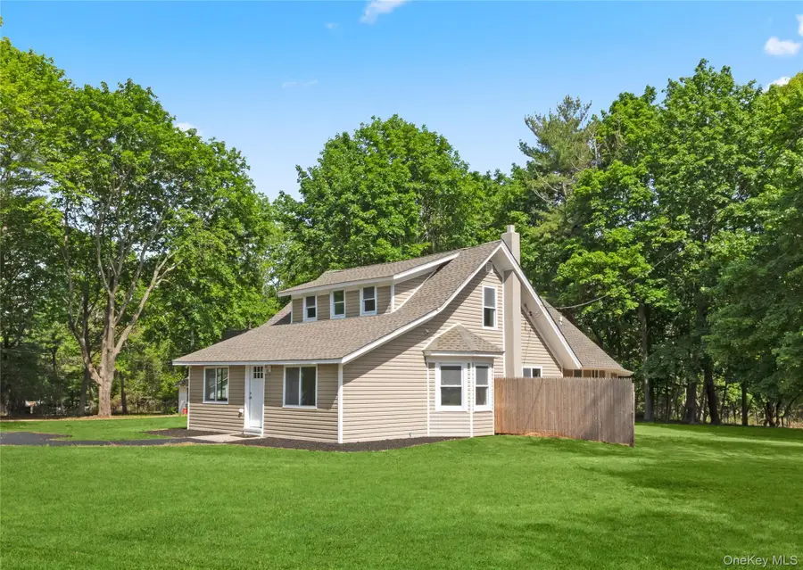 5 Long Pond Road, Ridge, NY 11961 - #2