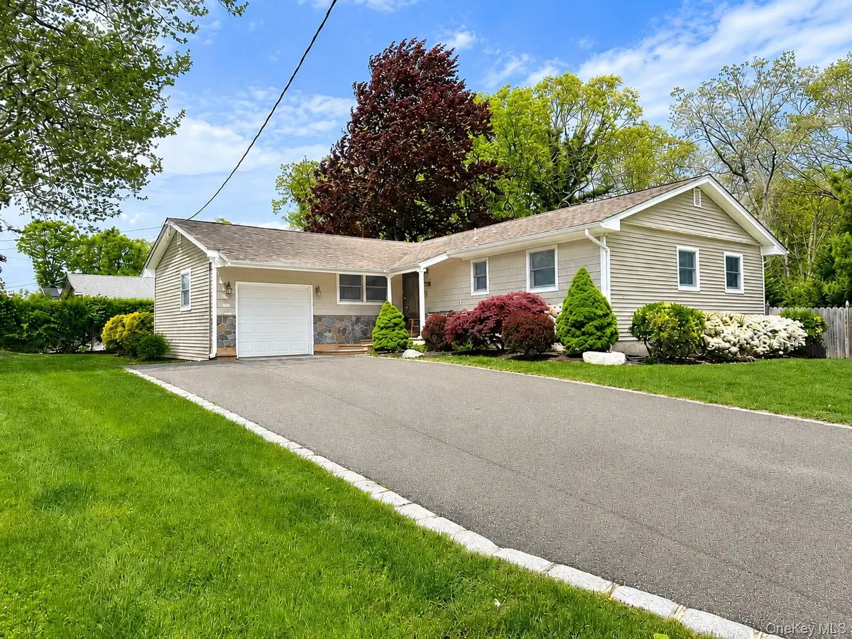 1 Camelot Lane, Saint James, NY 11780 - #1