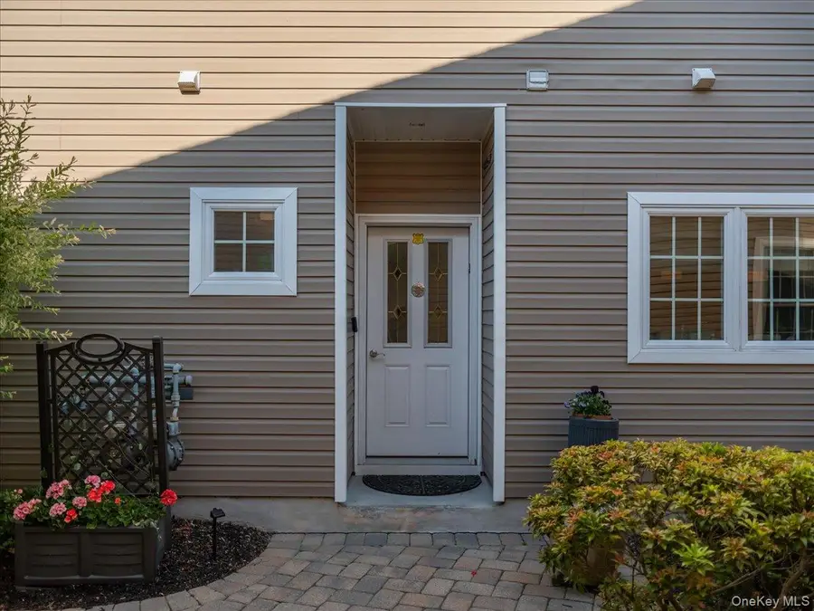 6 Westminster Way, Pomona, NY 10970 - #3