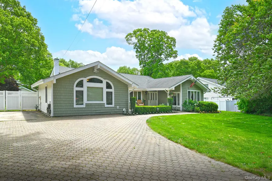 1019 Old Medford Avenue, Farmingville, NY 11738 - #3