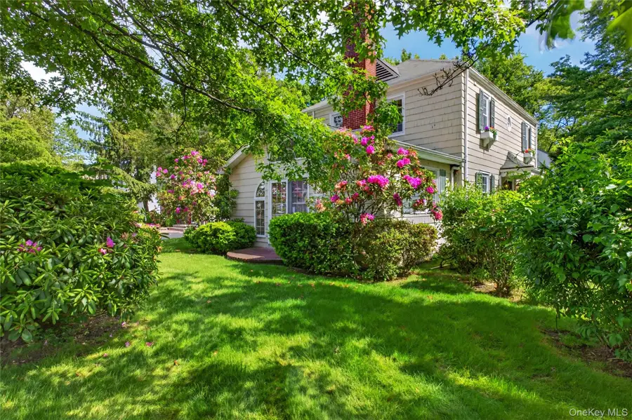 25 Carlton Street, Malverne, NY 11565 - #2