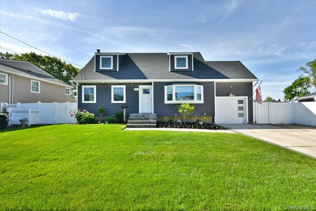 383 Violet Street, Massapequa Park, NY 11762 - #1
