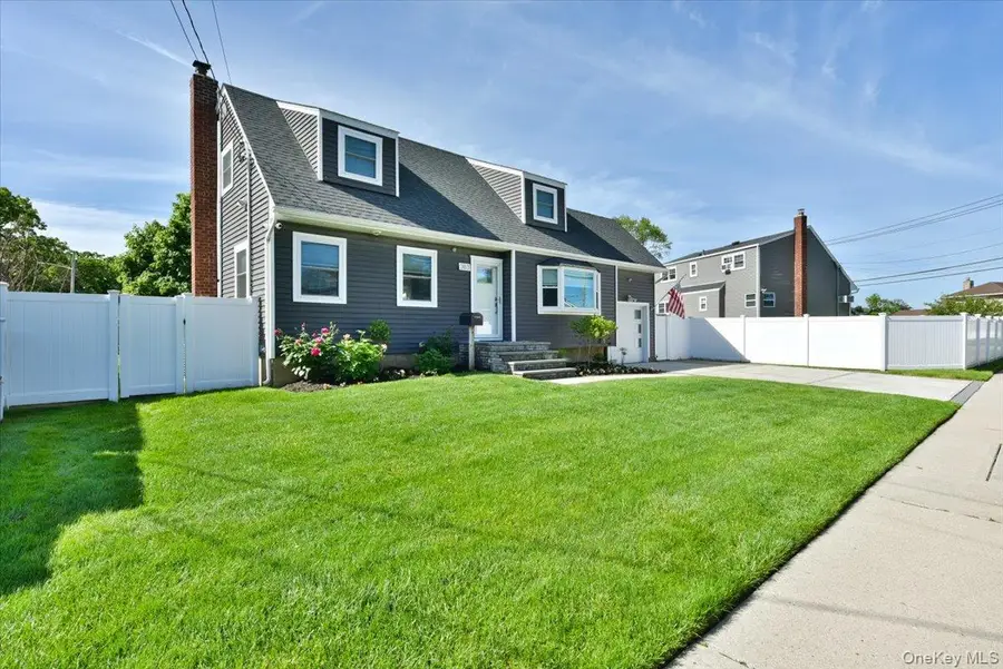 383 Violet Street, Massapequa Park, NY 11762 - #2