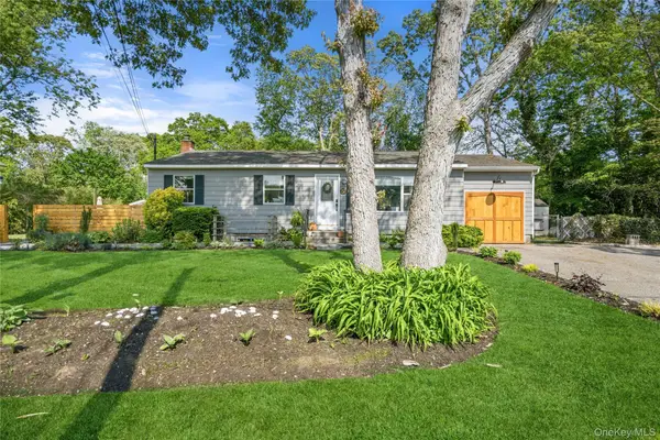 37 Aberdeen Drive, Mastic, NY 11950