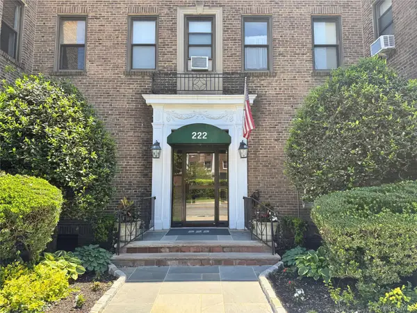 222 7th Street #2B, Garden City, NY 11530