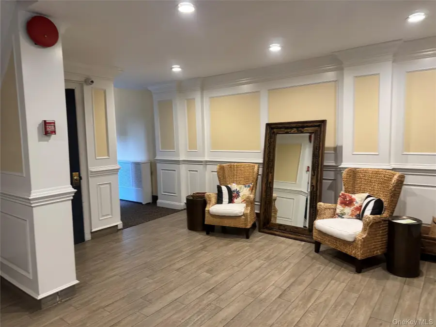 222 7th Street #2B, Garden City, NY 11530 - #3