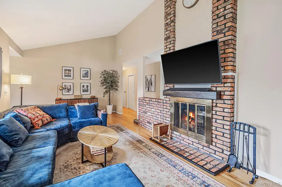 57 Henry Avenue, Selden, NY 11784 - #3