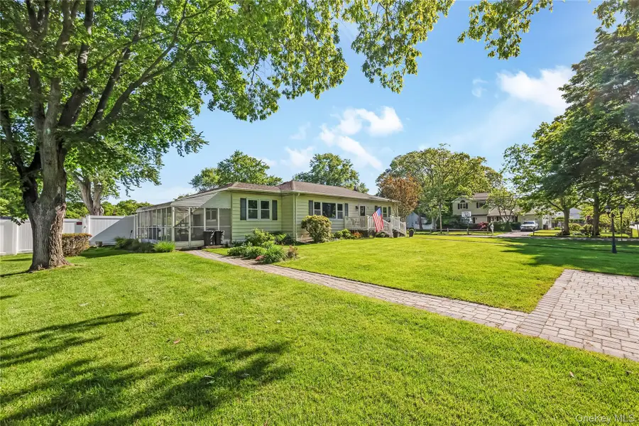 85 Wayne Street, Hauppauge, NY 11788 - #2