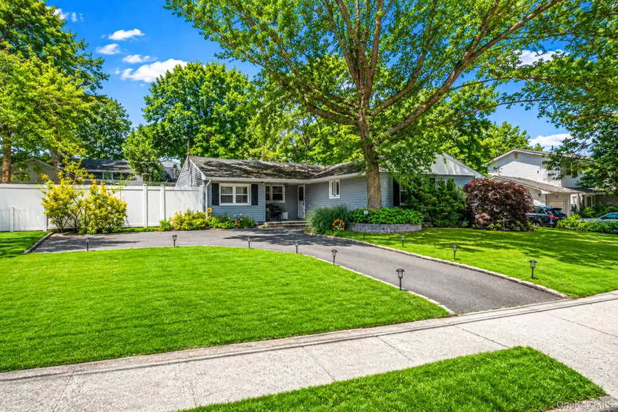 16 Valley Street, Ronkonkoma, NY 11779 - #3