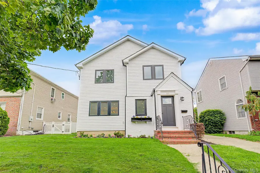 105 Moore Street, New Hyde Park, NY 11040 - #3