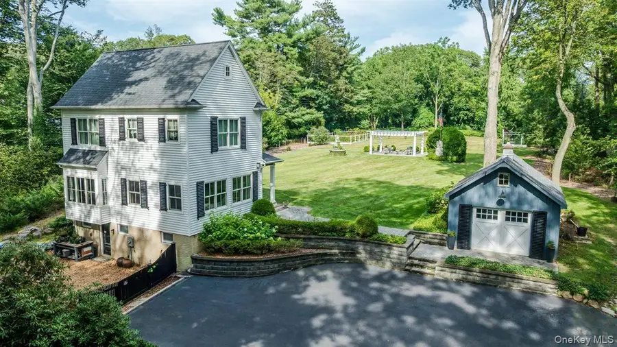 69 Southdown Road, Huntington, NY 11743 - #3