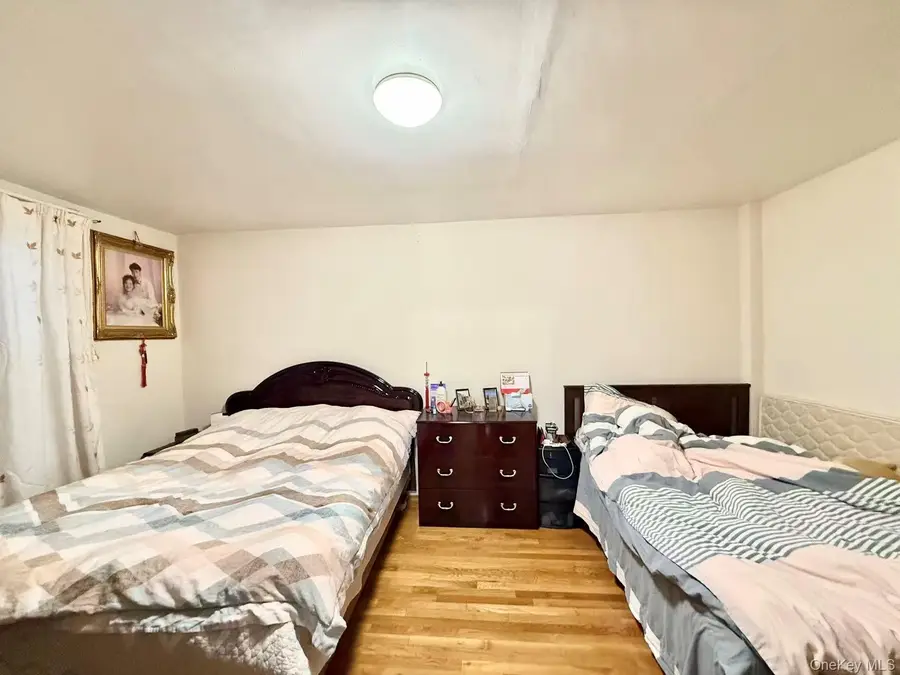 138-70 Elder Avenue #7G, Flushing, NY 11355 - #3