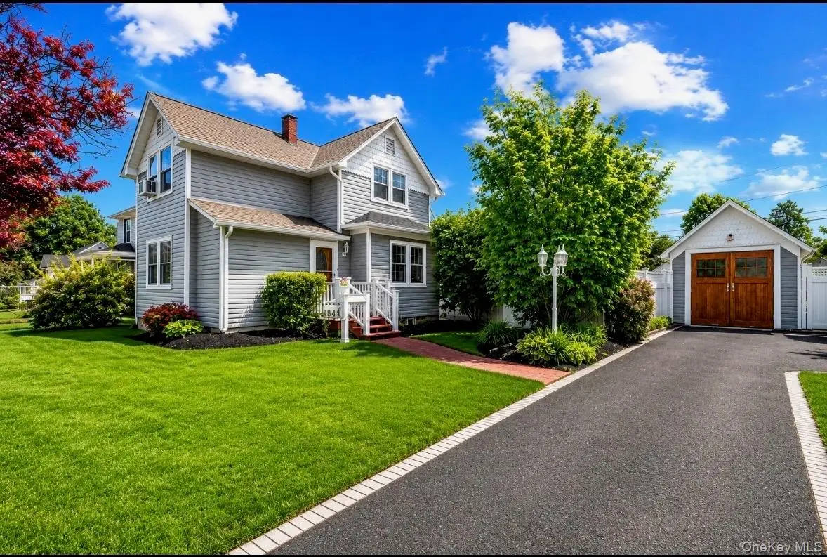 84 E Lakewood Street, Patchogue, NY 11772 - #1