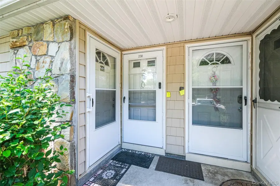230 Lake Pointe Circle #230, Middle Island, NY 11953 - #3
