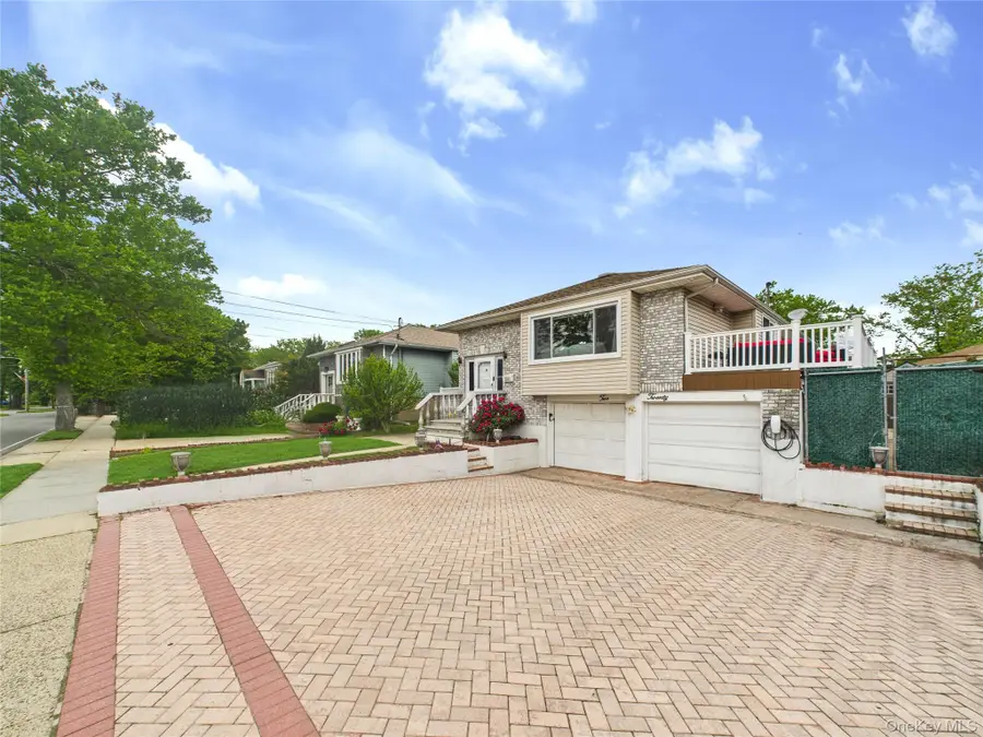 220 Nassau Boulevard, New Hyde Park, NY 11040 - #3