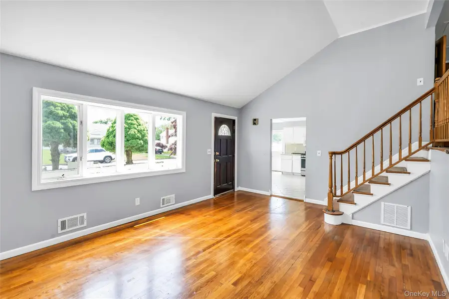 86 W 17th Street, Deer Park, NY 11729 - #2