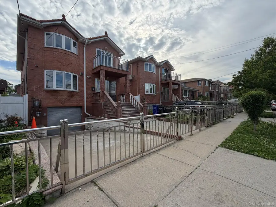 4728 Bowne Street, Flushing, NY 11355 - #3