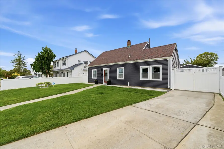 50 Ridge Lane, Levittown, NY 11756 - #3
