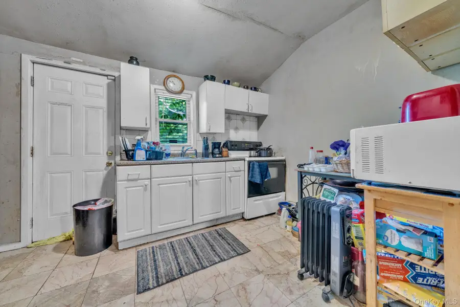 656 Taylor Avenue, Patchogue, NY 11772 - #3