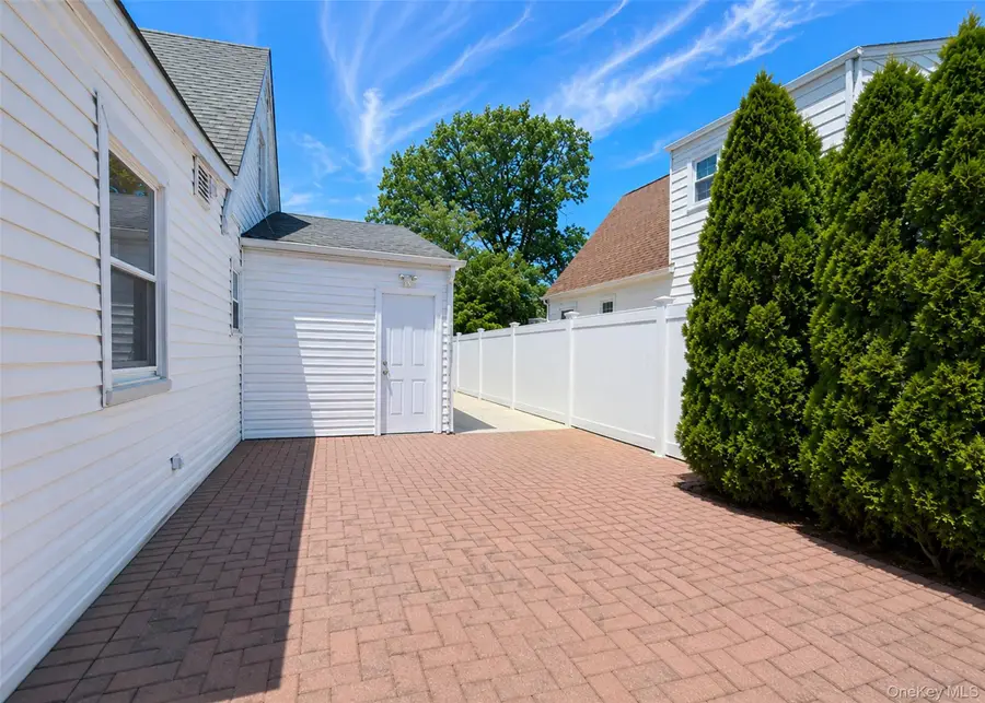 413 Woodfield Road, West Hempstead, NY 11552 - #2