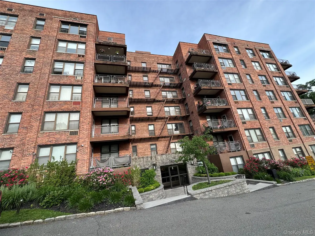 121 South Highland Avenue #2K, Ossining, NY 10562 - #1