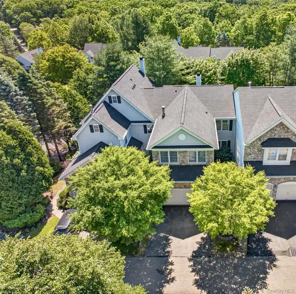 5 Holly Court, Tuxedo Park, NY 10987