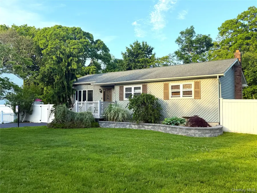 1 Heston Road, Shirley, NY 11967 - #2