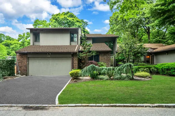 298 Vista Drive, Jericho, NY 11753