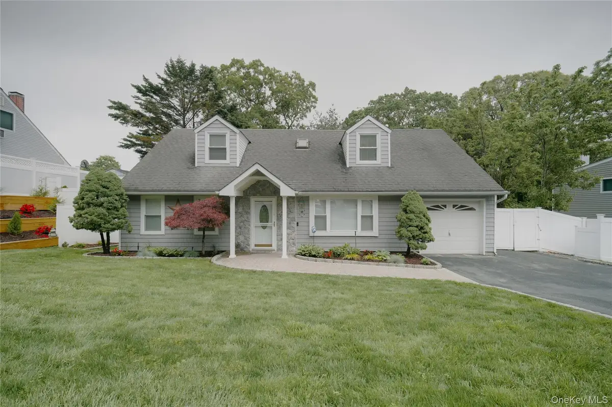 151 Rosemont Avenue, Farmingville, NY 11738 - #1
